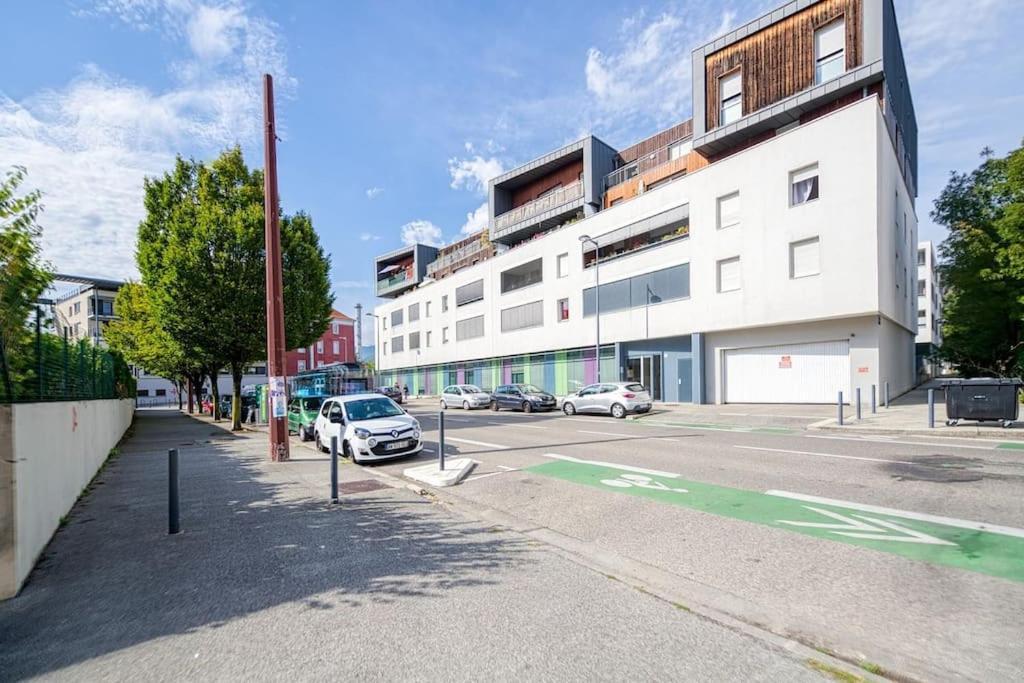 Apartment Standing, 4 Ch Dont 2 Sdb Prive, Clim, Fibre Grenoble
