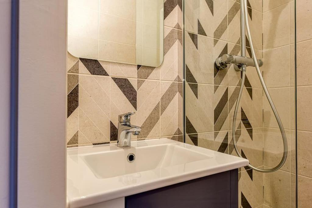 Standing, 4 Ch Dont 2 Sdb Prive, Clim, Fibre Apartment Grenoble